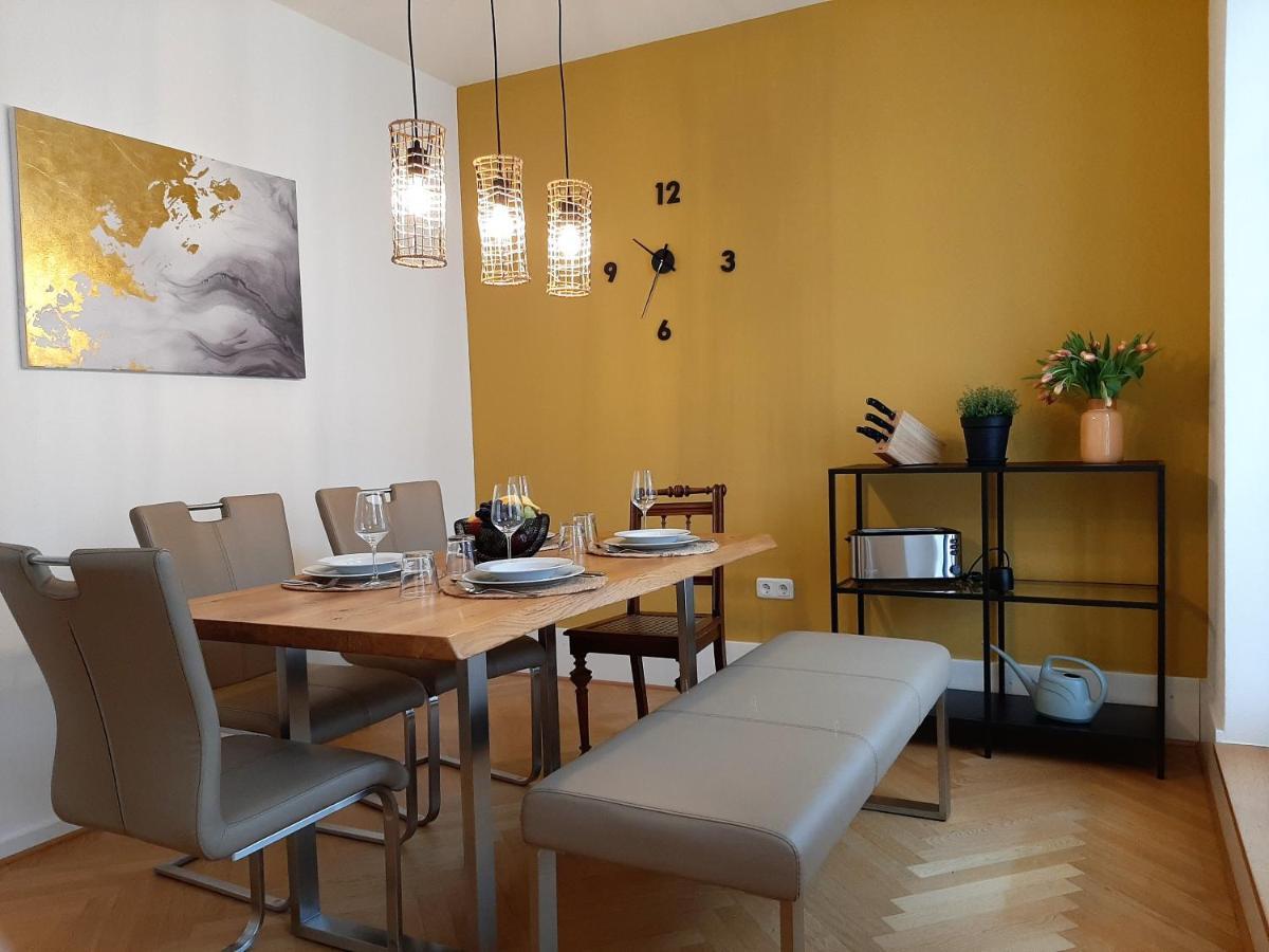 Apartment 4-6 Personen I 80Qm I Altstadt I Dachterasse I Parkplatz Straubing Dış mekan fotoğraf
